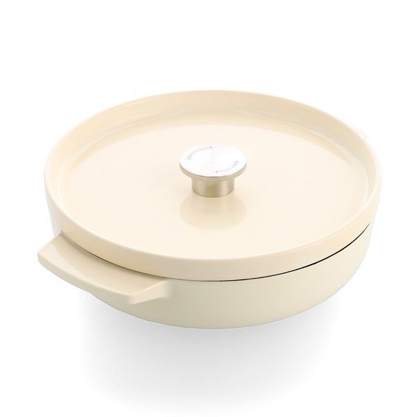 Сотейник чавунний KitchenAid Cast Iron Bei 26 см., 2,77 л. з кришкою, з двома ручка, мигдальний крем CC009010-001 фото